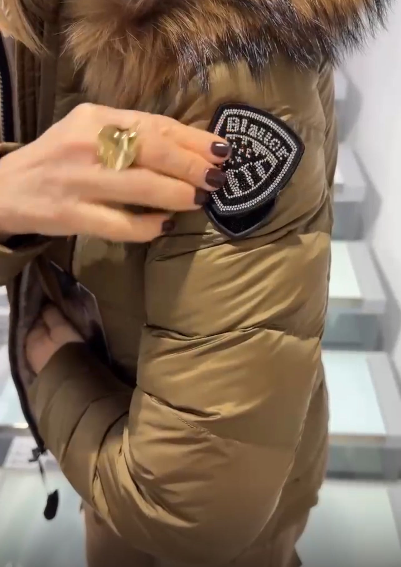 GUBBINO BLAUER CORTO DONNA BEIGE SCURO CON PELLICCIA