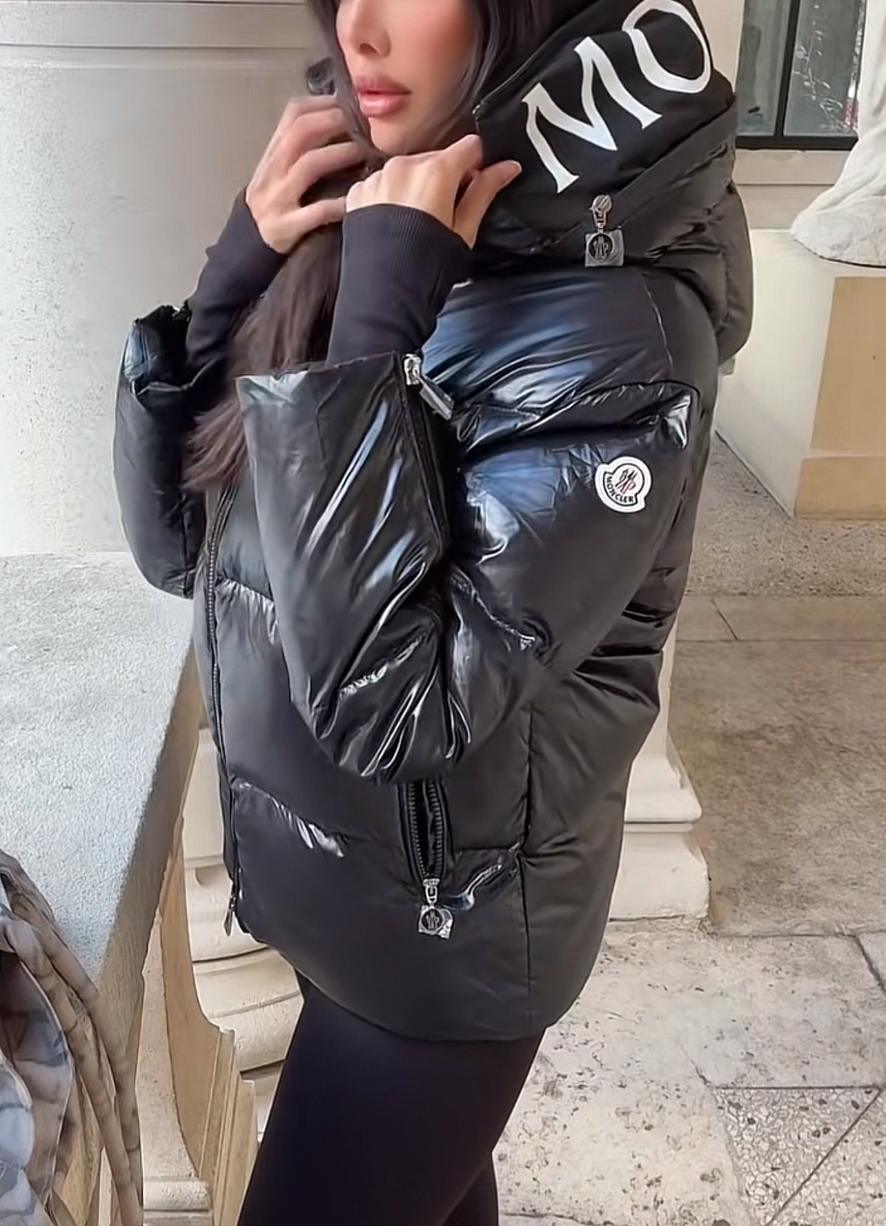 GIUBBINO MONCLER DONNA NERO CON CAPPUCCIO